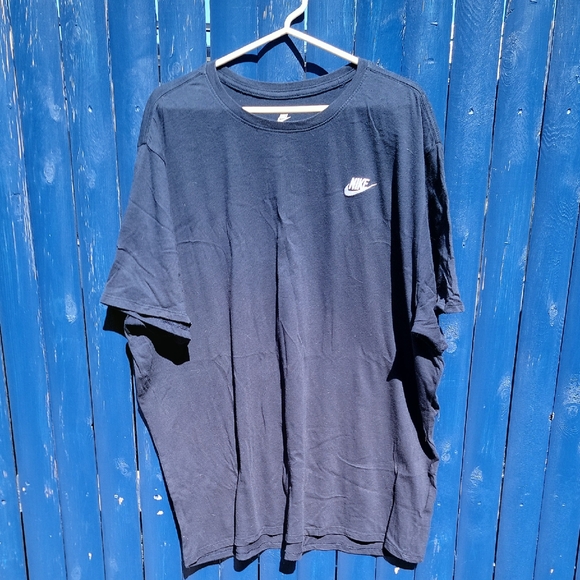 Nike Other - Nike Men's Navy Blue T-Shirt